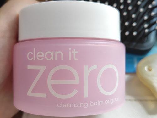 卸妆膏和卸妆水哪个好